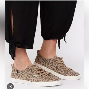 Billabong Marina Canvas Shoes Sneaker, Size 10, Cheetah